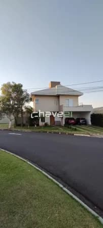 CASA À VENDA NO QUINTA DA MATA – SOFISTICAÇÃO, CONFORTO E EXCELENTE DISTRIBUIÇÃO