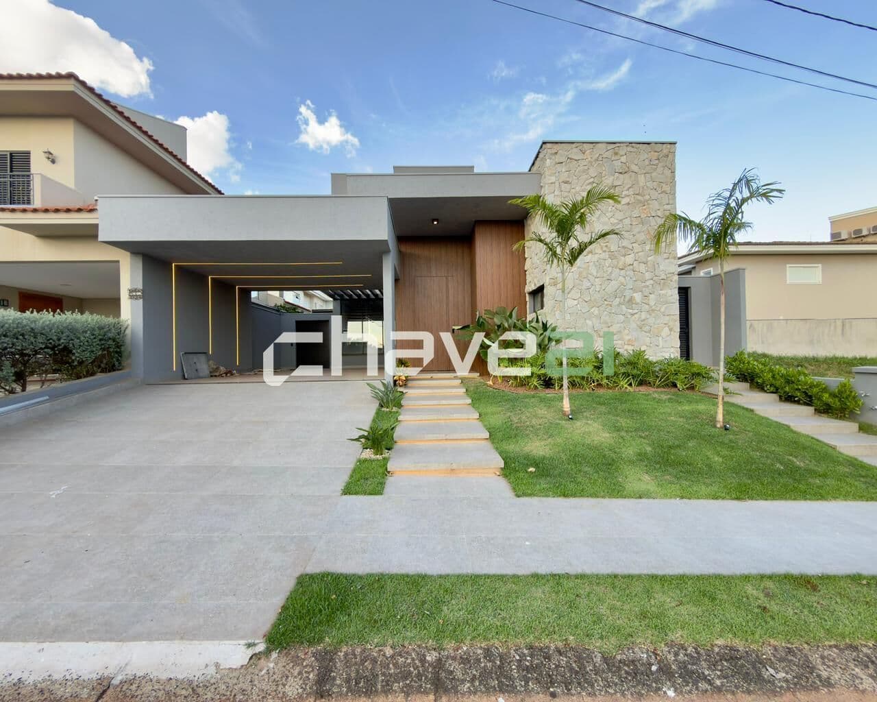 CASA À VENDA NO DAMHA IV – AMPLA, SOFISTICADA E COM LAZER PRIVATIVO