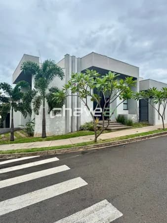 CASA PARA LOCAÇÃO NO CONDOMÍNIO IDEAL LIFE – NOVA, COM SUÍTE E EXCELENTE DISTRIBUIÇÃO