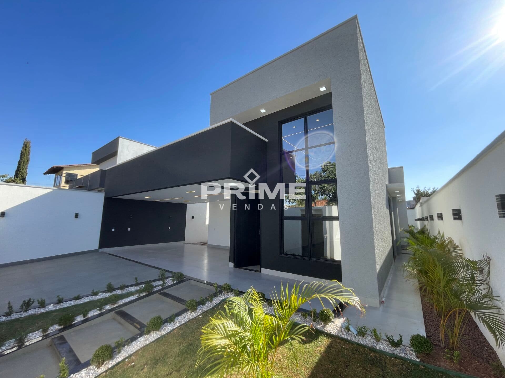 Casa Alto Padrão 4 suítes Jardim Presidente Goiânia