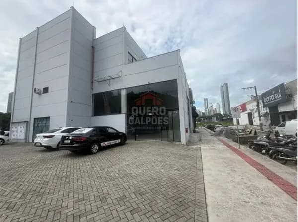 Pavilhão/Galpão Logístico EM BALNEÁRIO CAMBORIÚ PRONTO PARA USO / Nova Esperança - Próximo a BR-101