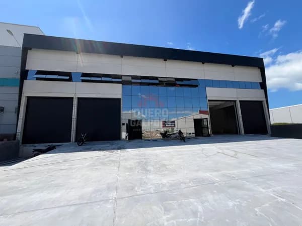 Pavilhão/Galpão Logístico com estrutura completa, 728 m², pé direito de 11 m - Fácil acesso a BR101 - Palhoça