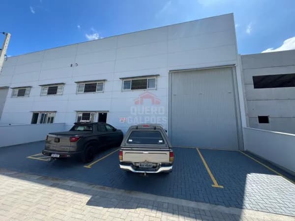 Galpão para Locação, 480 m², Pé Direito de 8 m, Próximo à BR 101 - Palhoça