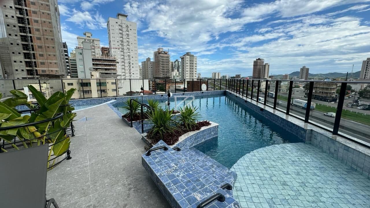 Apartamento em Itapema - Meia Praia