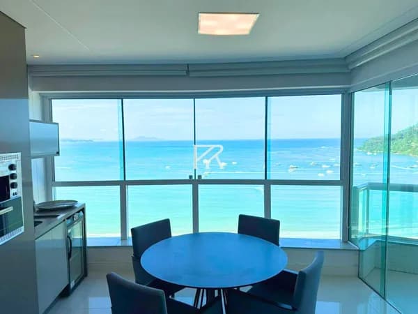 Apartamento à venda em Balneário Camboriú com 3 suítes e 5 vagas de garagem | PRESTIGE INTELIGENCIA IMOBILIÁRIA