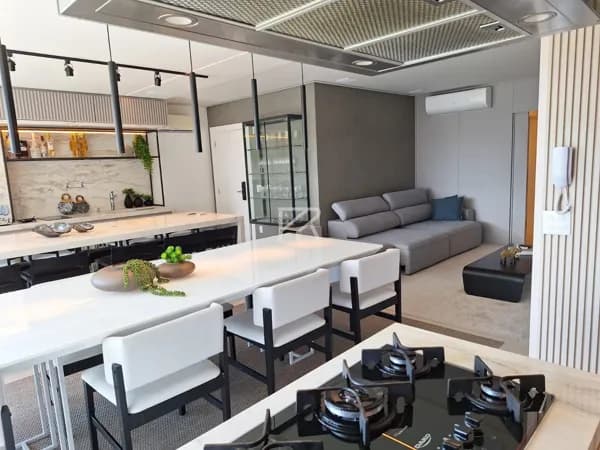 Apartamento Alto Padrão em Meia Praia, Itapema/SC