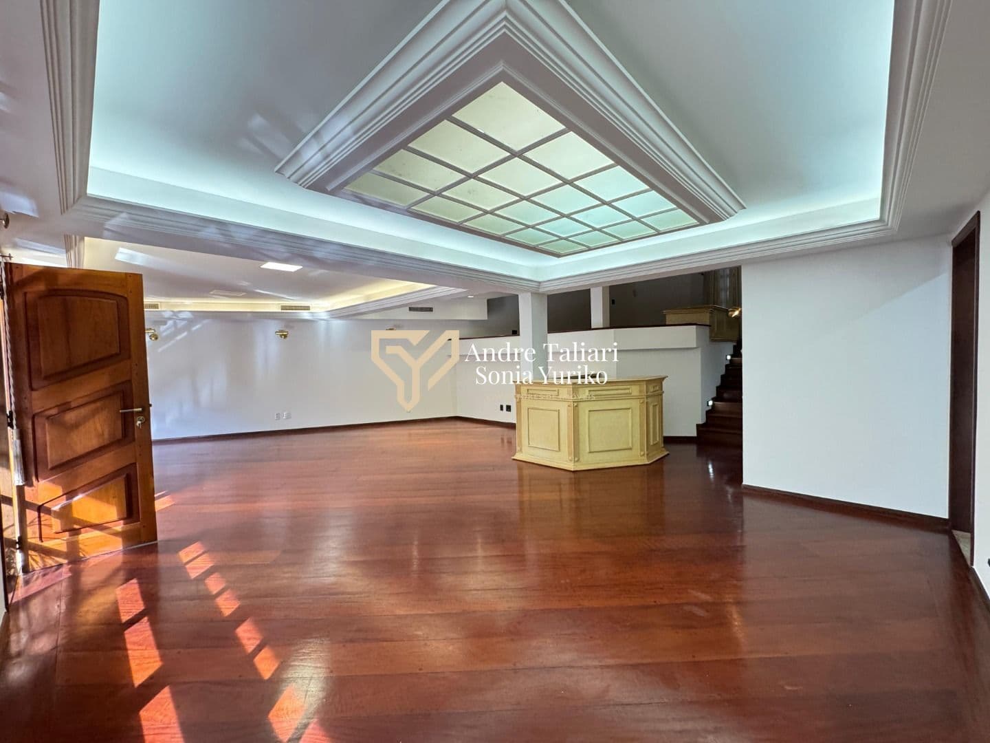 Sobrado com 4 dormitórios, 421 m² - venda por R$ 2.500.000,00 ou aluguel por R$ 10.000,00/mês - Quebec - Londrina/PR