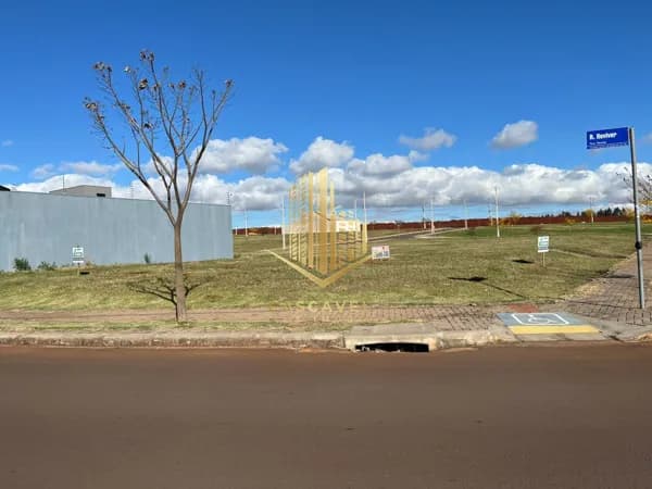 Terreno á venda no Paraiso Tropical II