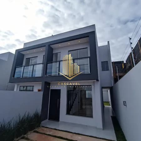 Sobrado no Florais do Paraná e com um excelente acabamento