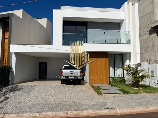 Sobrado semi mobiliado de alto padrão em condomínio fechado
