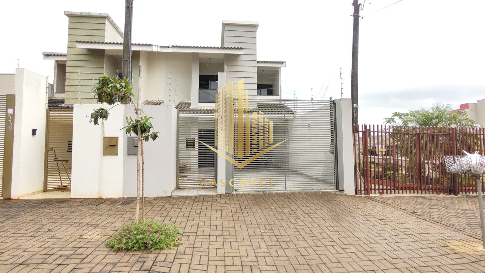 Sobrado semi mobiliado para locação no bairro São Cristóvão