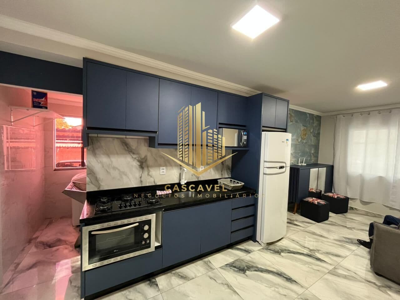 Apartamento mobiliado á venda no bairro Canadá