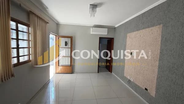 Casa com Suíte à Venda no Jardim Continental II | Taubaté-SP