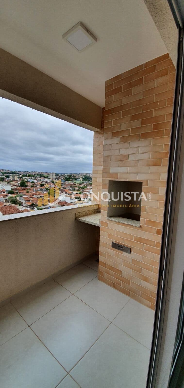 Apartamento à venda no Villa Nobile Taubaté – 65m², 2 dormitórios (1 suíte com closet), varanda gourmet e 1 vaga