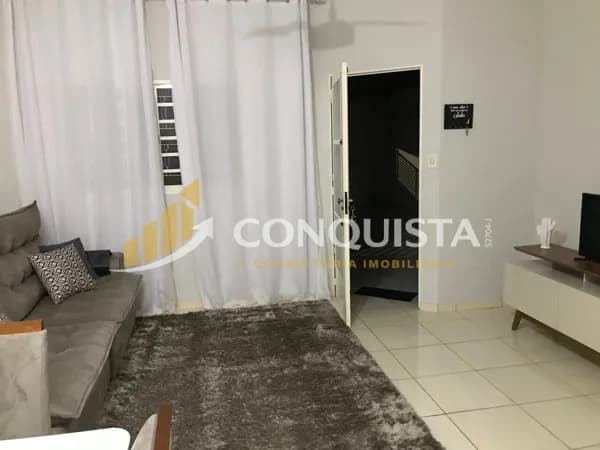 Casa em Condomínio no Residencial Arco Íris em Taubaté-SP | 2 Dormitórios e Espaço Gourmet