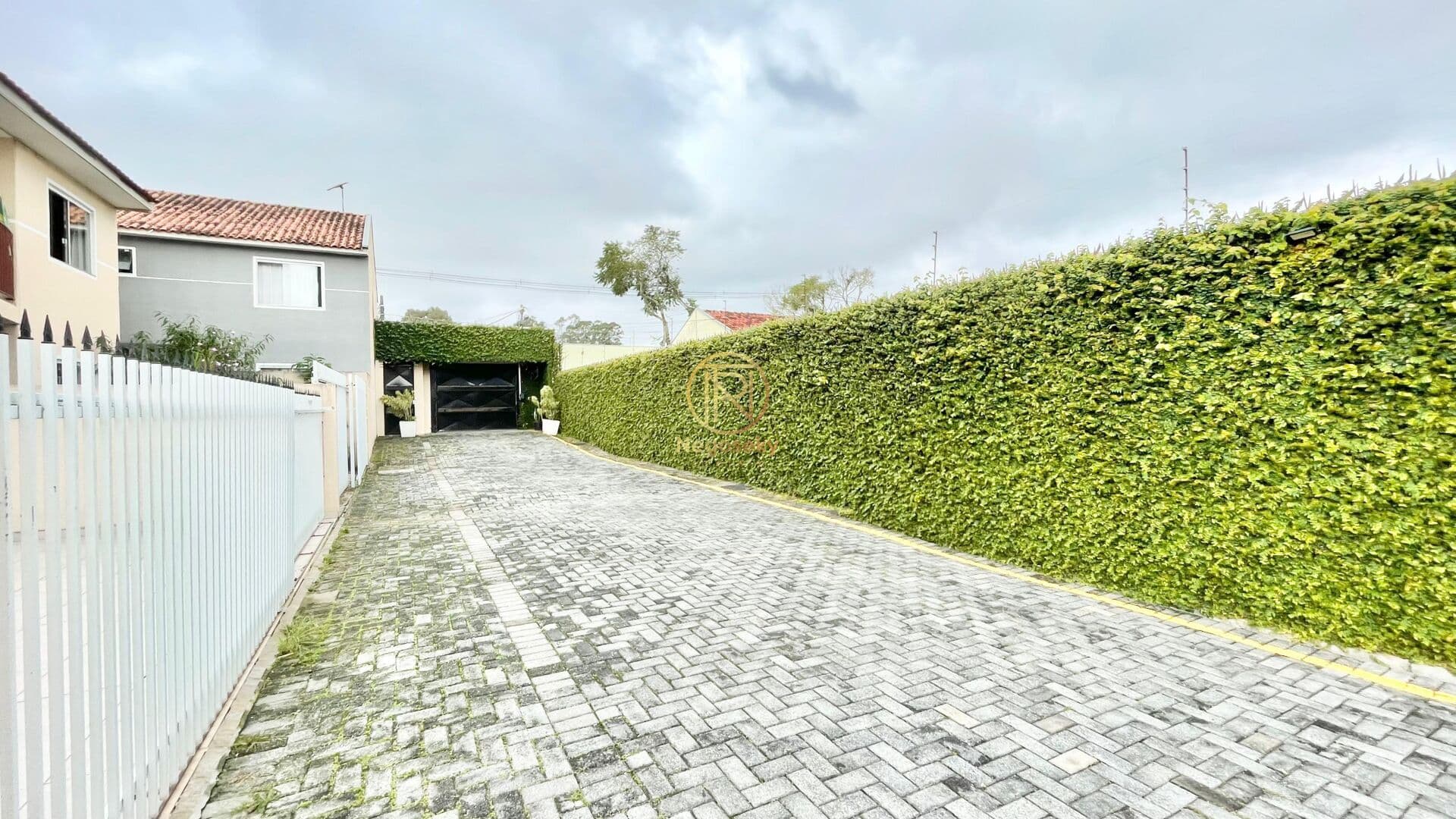 Sobrado 3 quartos sendo 1 Suíte no Jardim Cruzeiro