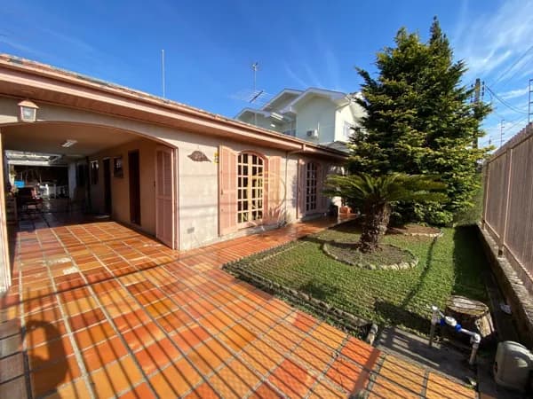 Casa térrea com 4 quartos no bairro Urano sendo 01 Suíte