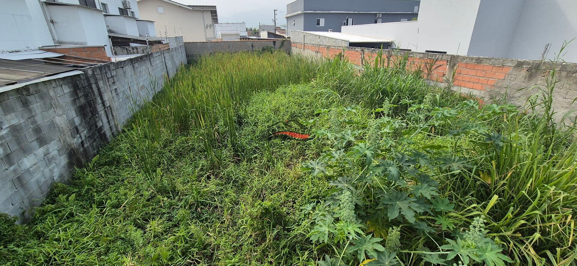 Terreno à venda, 360m², escritura definitiva, Pontal de Santa Marina, Caraguatatuba, Litoral Norte de São Paulo