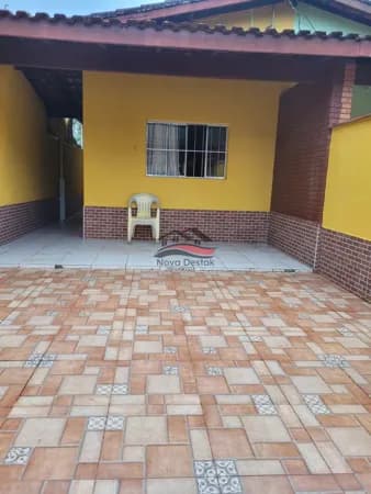 Casa com 2 dormitórios e piscina no Massaguaçu, Caraguatatuba-SP