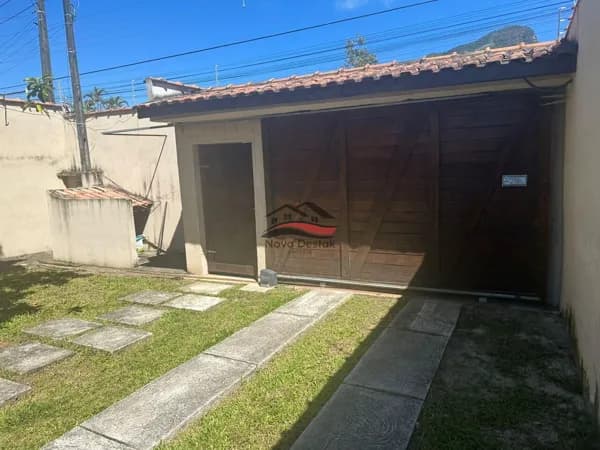 Casa com 2 dormitórios à venda no Jd. Jaqueira - Caraguatatuba-SP