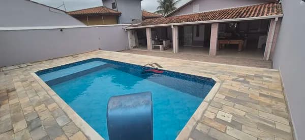 Casa à venda com 3 Quartos (sendo 1 suíte) na Martim de Sá - Caraguatatuba / SP