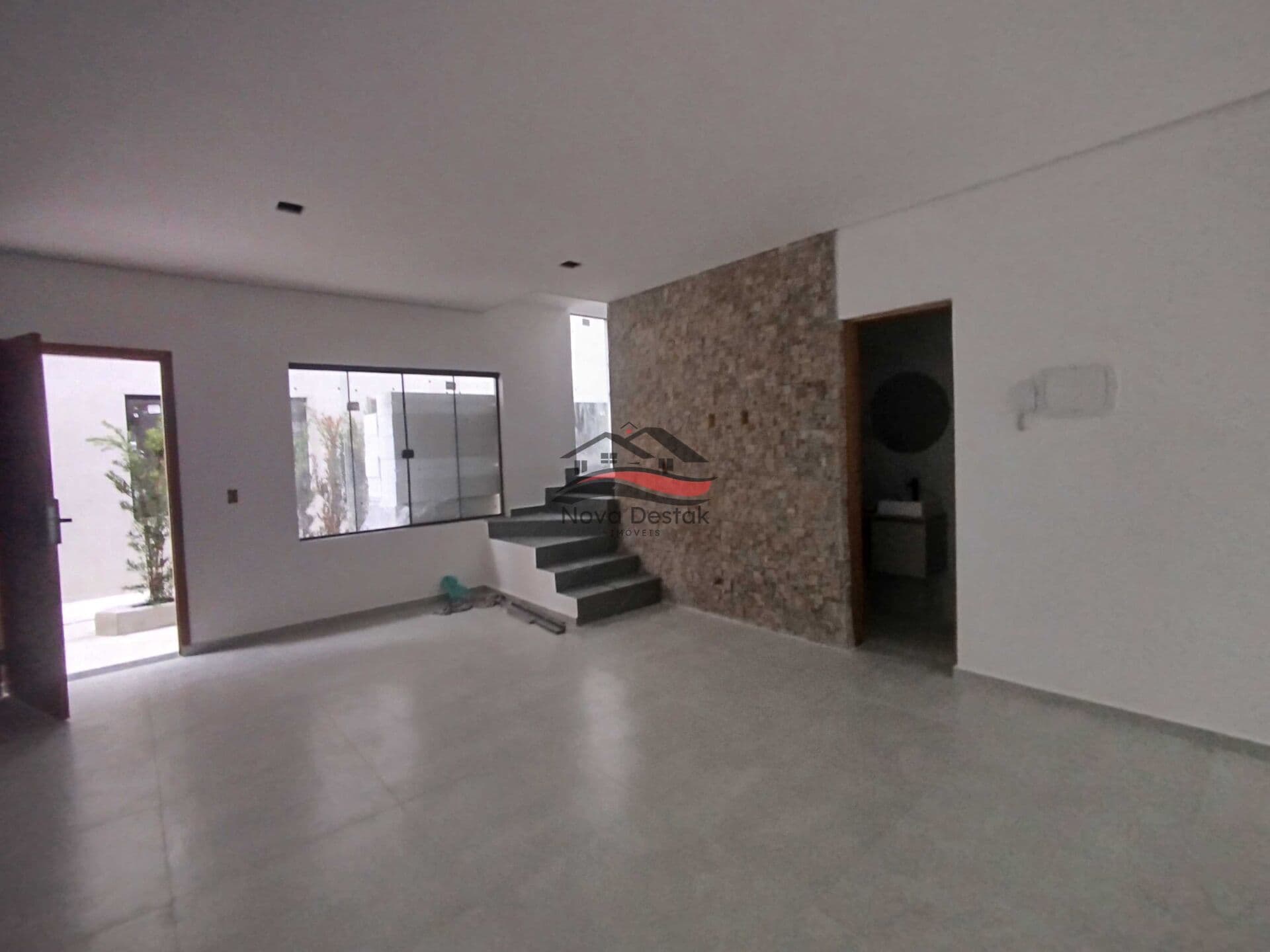 Sobrado em Condomínio com 2 suítes Pontal Santa Marina , Caraguatatuba-SP