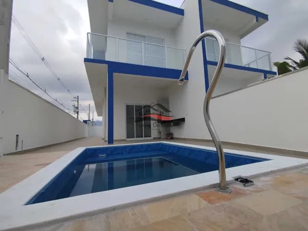 SOBRADO COM 3 QUARTOS E PISCINA EM CARAGUATATUBA-SP