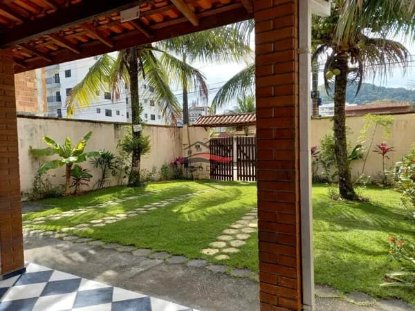 Casa com edicula a 200 metros da Praia Martim de Sá ,Caraguatatuba-SP