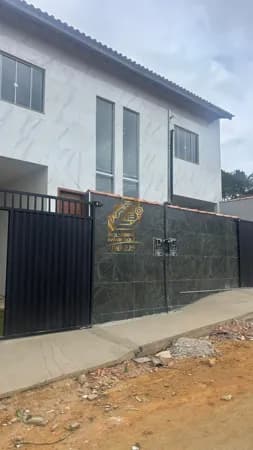 Sobrado em Cariacica - Piranema