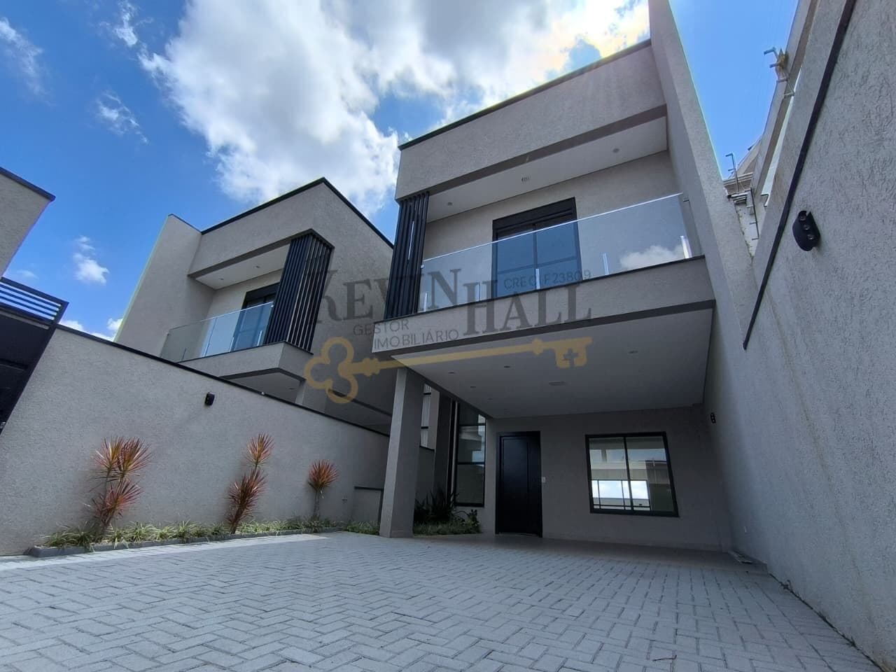 Sobrado Novo de 03 dorms 170m² à venda no Aristocrata - São José dos Pinhais-PR por R$: 1.250.000,00