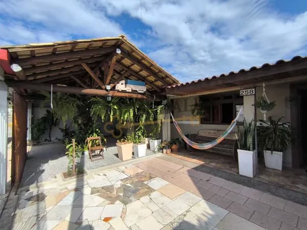 Casa Térrea 03 dorms 216m² à venda no Quississana - SJP - R$: 599.000,00