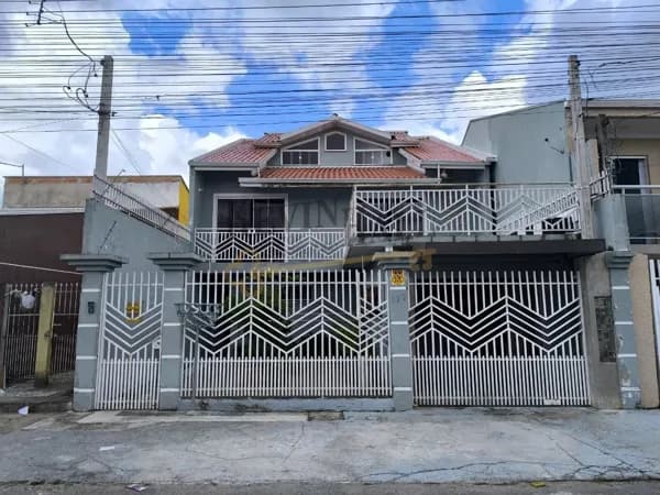 Sobrado Triplex 05 dorms no Uberaba à venda em Curitiba-PR por R$: 550.000,00