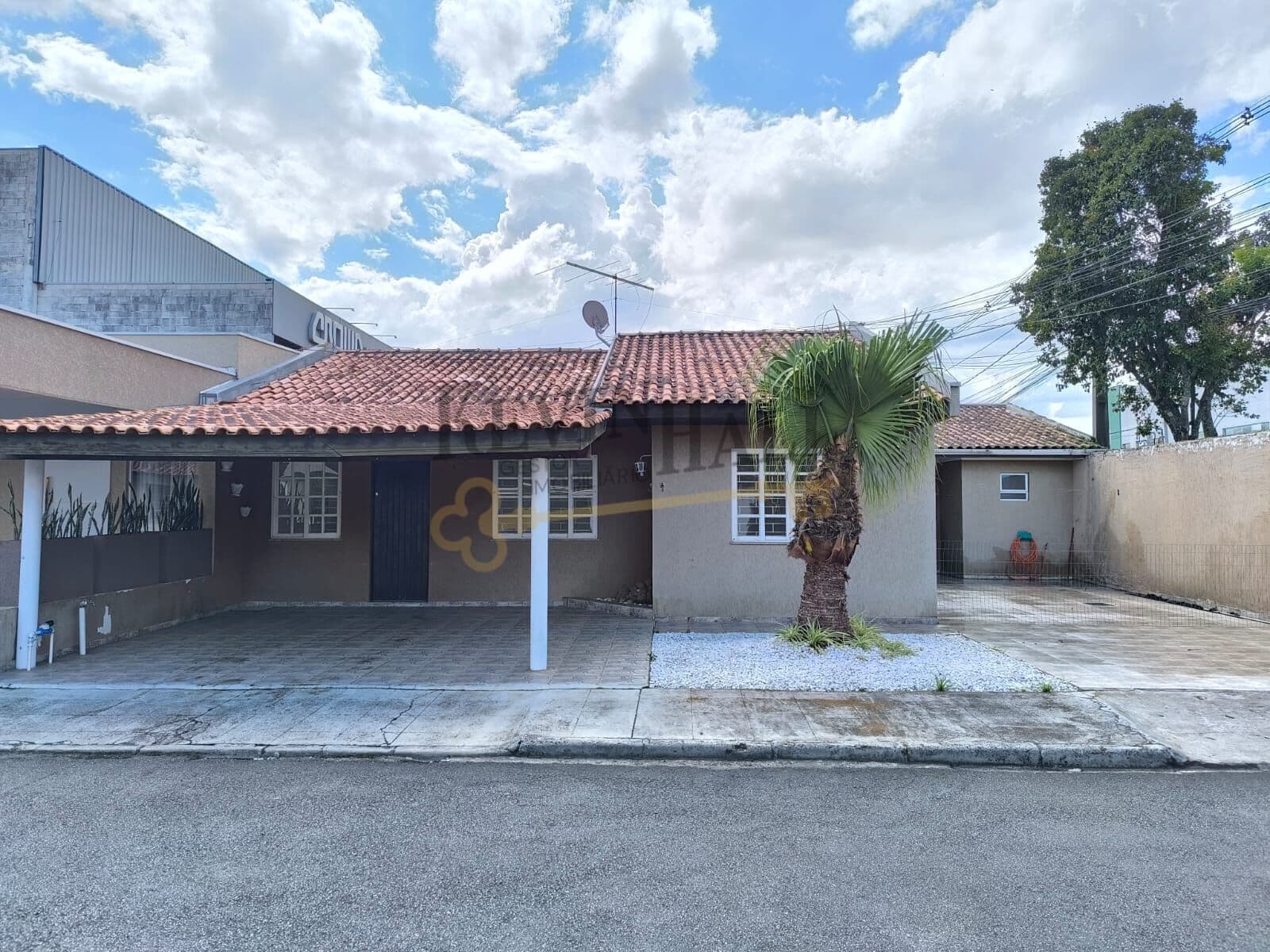 Casa 03 dorms 142m² em Condomínio Fechado no Colônia Rio Grande - São José dos Pinhais por R$ 549.900,00