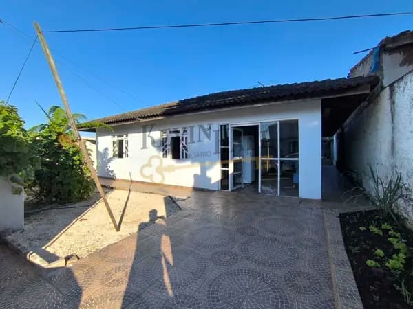 Casa térrea com edícula 04 dorms 187m² no Quississana - SJP - R$: 500.000,00