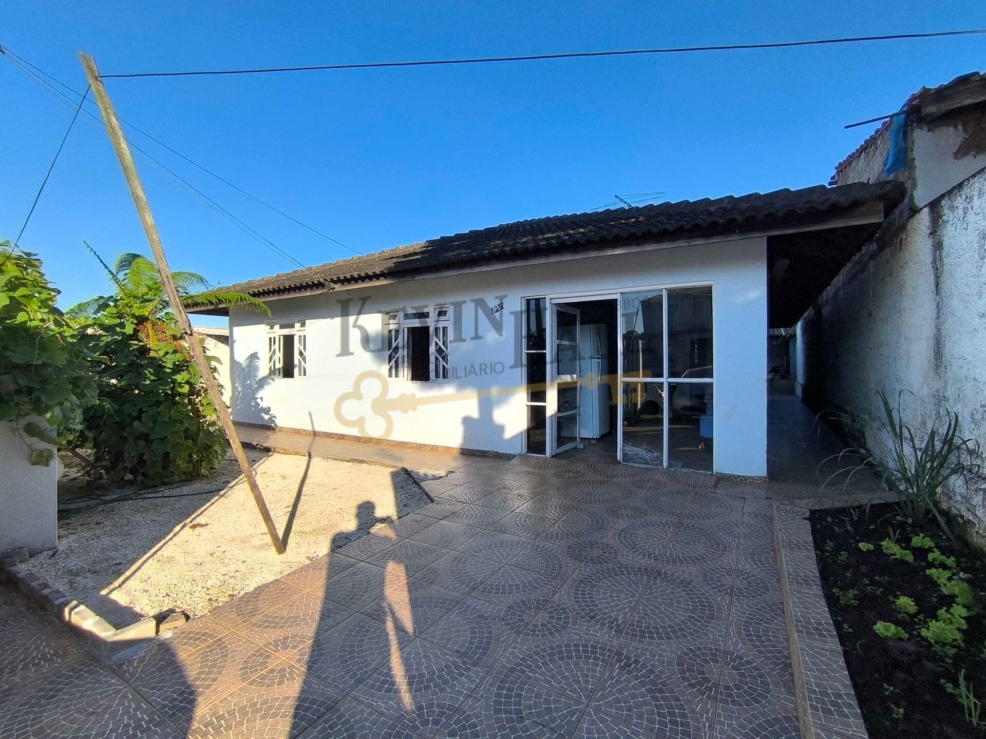 Casa térrea com edícula 04 dorms 187m² no Quississana - SJP - R$: 500.000,00