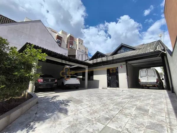 Casa 06 dorms 273m² à venda no Silveira da Motta, São José dos Pinhais-PR por R$ 1.190.000,00