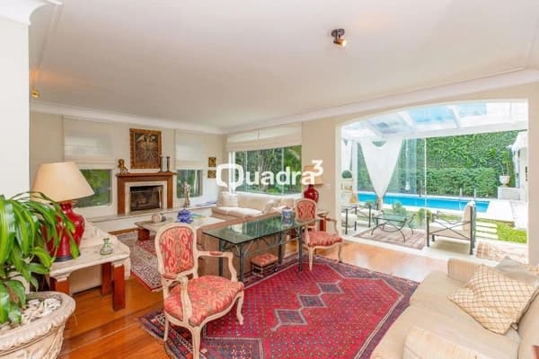 Sobrado à venda, com 480m², 4 dormitórios, sendo 1 suíte, 6 banheiros, 1 sala, 2 vagas, Alto de Pinheiros, São Paulo, SP