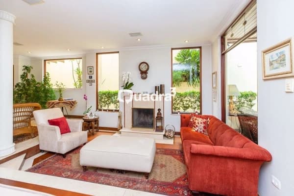 Sobrado à venda, com 420m², 4 dormitórios, sendo 1 suíte, 7 banheiros, lavabo, 1 sala, 5 vagas, Jardim das Bandeiras, São Paulo, SP