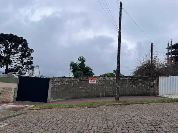 TERRENO EM ÓTIMA LOCALIZAÇÃO