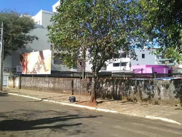 TERRENO CENTRO COM 1.375m2