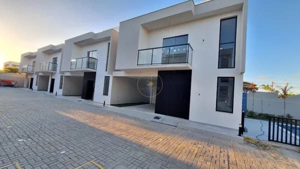 CASA DUPLEX EM BURAQUINHO