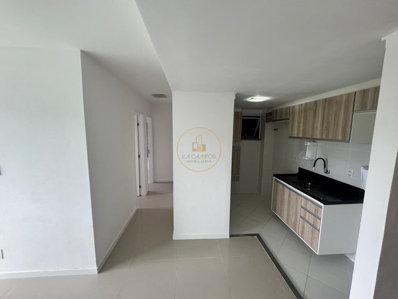 VENDO APARTAMENTO CENTRO DE LAURO DE FREITAS