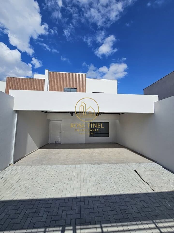 Sobrado Geminada Triplex em Rio Negro, São Bento do Sul/SC