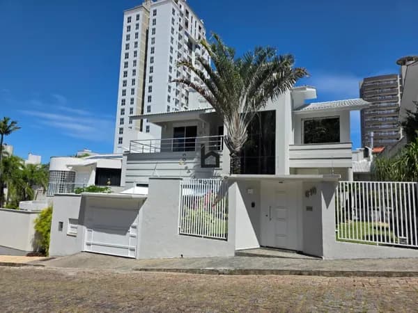 Casa Alto Padrão em Vila Moema, Tubarão/SC