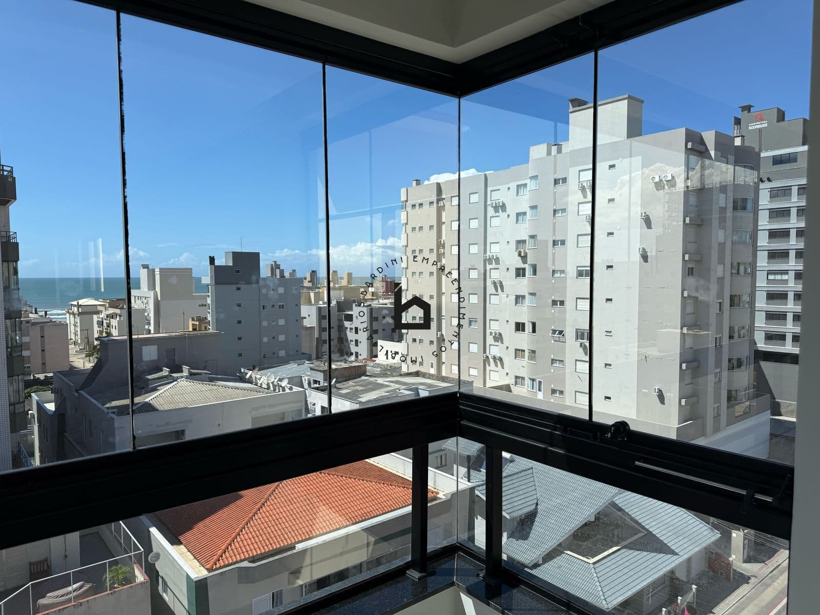 Apartamento Alto Padrão em Mar Grosso, Laguna/SC