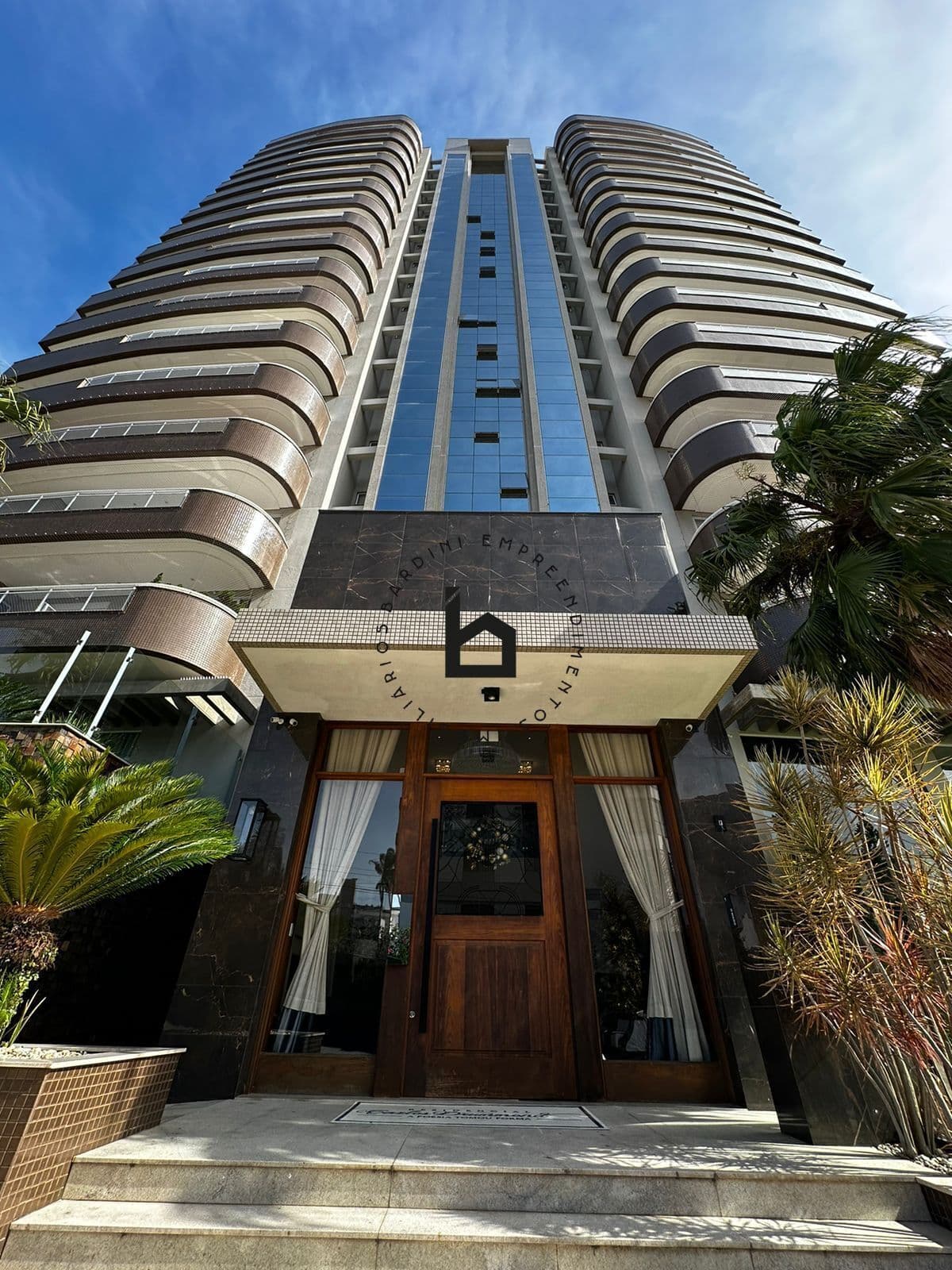 Apartamento Alto Padrão, Residencial Carlos Drummond