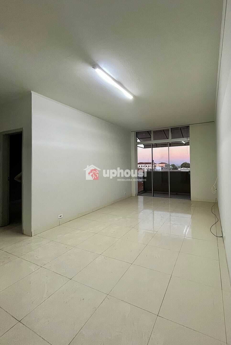 Apartamento reformado para locação com 2 dormitórios e sacada - Centro - Ourinhos/SP