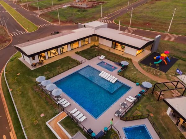 Terreno à Venda de 252m² em Condomínio Fechado - Segurança e Lazer Completo - Ourinhos/SP
