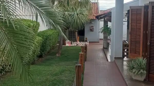 Casa à venda no bairro Nova Ourinhos em Ourinhos/SP