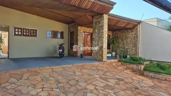 Casa à venda no bairro Vila Margarida em Ourinhos/SP